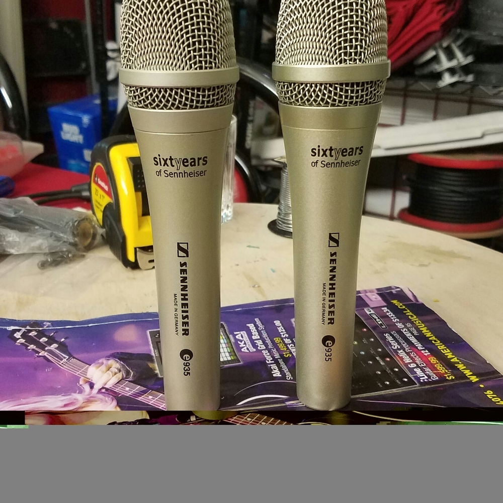Sennheiser E935 new in box